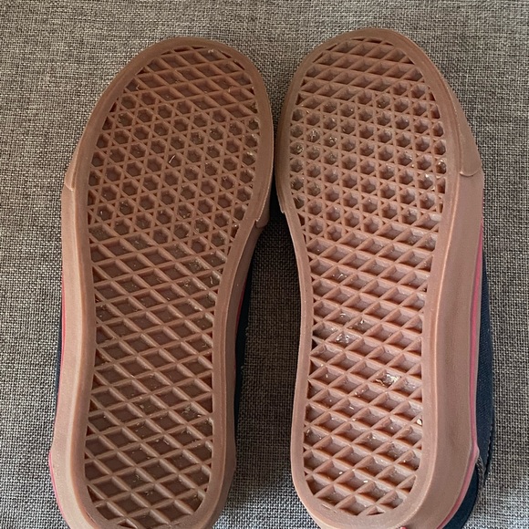 Vans Chukka Low “Navy Red Gum” Size 6.5 - Picture 6 of 6